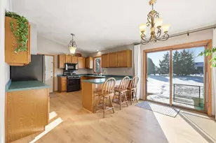 2861 Montclair Pl, Oshkosh, WI 54904 - Photo 8