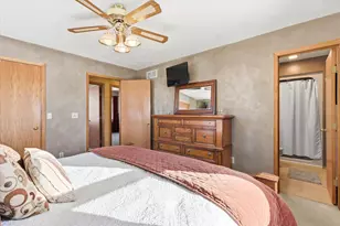 2861 Montclair Pl, Oshkosh, WI 54904 - Photo 20