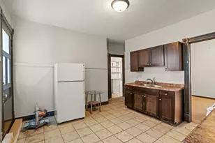 2405-2407 N Frederick Ave, Milwaukee, WI 53211 - Photo 8