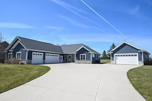 5125 Roamn Way, Addison, WI 53027 - Photo 2