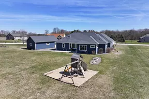 5125 Roamn Way, Addison, WI 53027 - Photo 6