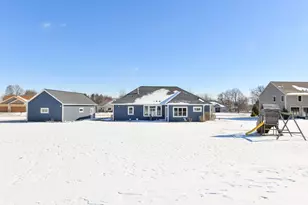 5125 Roamn Way, Addison, WI 53027 - Photo 6