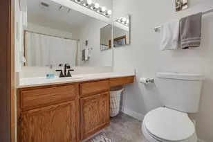 3640 E Barbara Ct, Oak Creek, WI 53154 - Photo 16