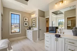 W289S5532 White Pine Ct, Genesee, WI 53189 - Photo 20