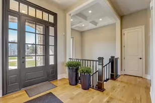 W289S5532 White Pine Ct, Genesee, WI 53189 - Photo 2