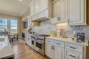 W289S5532 White Pine Ct, Genesee, WI 53189 - Photo 14