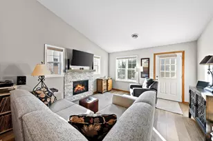 W68N915 Washington Ave, Cedarburg, WI 53012 - Photo 4