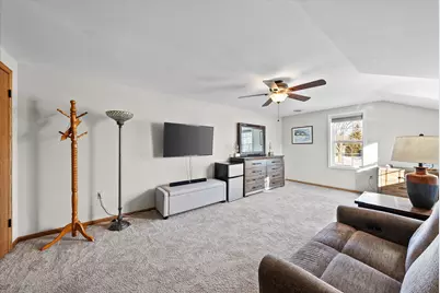 W68N915  Washington Ave, Cedarburg, WI 53012 - Photo 22