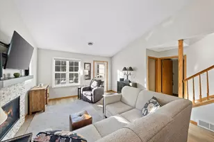 W68N915 Washington Ave, Cedarburg, WI 53012 - Photo 8