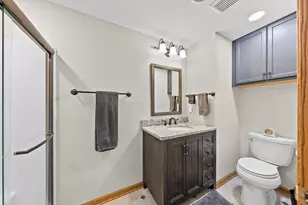 W68N915 Washington Ave, Cedarburg, WI 53012 - Photo 20