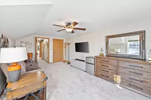 W68N915 Washington Ave, Cedarburg, WI 53012 - Photo 24