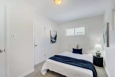 7016 W Thurston Ct, Milwaukee, WI 53218 - Photo 8