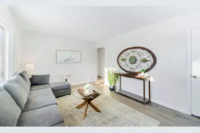 7016 W Thurston Ct, Milwaukee, WI 53218 - Photo 2