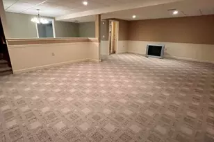 9215 W County Line Rd, Milwaukee, WI 53224 - Photo 8