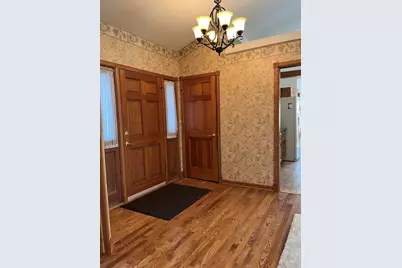 9215 W County Line Rd, Milwaukee, WI 53224 - Photo 34