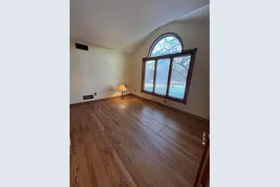 9215 W County Line Rd, Milwaukee, WI 53224 - Photo 26