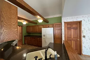 9215 W County Line Rd, Milwaukee, WI 53224 - Photo 24