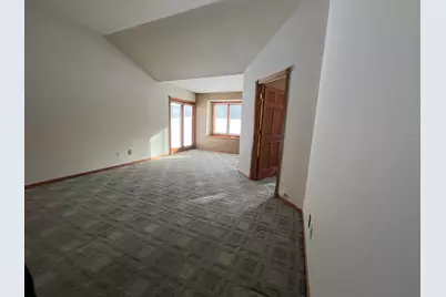 9215 W County Line Rd, Milwaukee, WI 53224 - Photo 6