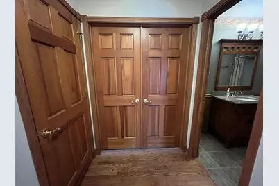 9215 W County Line Rd, Milwaukee, WI 53224 - Photo 12