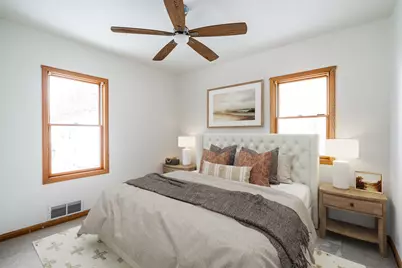 537  Pennsylvania Ave, West Bend, WI 53095 - Photo 12