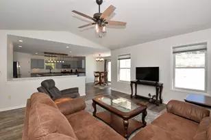 W1401 Valley View Ct, Ixonia, WI 53036 - Photo 2