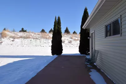 W1401  Valley View Ct, Ixonia, WI 53036 - Photo 40