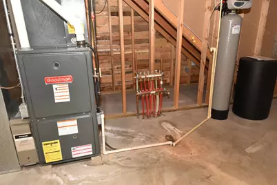 W1401  Valley View Ct, Ixonia, WI 53036 - Photo 36