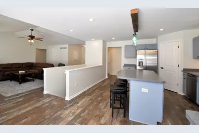 W1401  Valley View Ct, Ixonia, WI 53036 - Photo 10