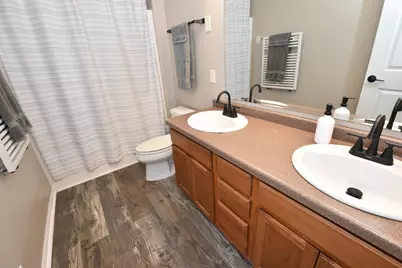 W1401  Valley View Ct, Ixonia, WI 53036 - Photo 20