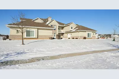 1620  Grey Fox Trl #D, Mukwonago, WI 53149 - Photo 2