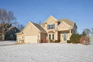N57W24444 Falcon Ct, Sussex, WI 53089 - Photo 1