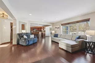 N57W24444 Falcon Ct, Sussex, WI 53089 - Photo 10