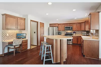 N57W24444  Falcon Ct, Sussex, WI 53089 - Photo 4