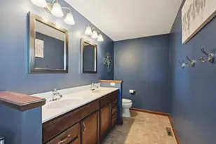 N57W24444 Falcon Ct, Sussex, WI 53089 - Photo 24