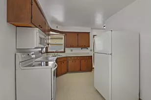 2400 Rupert Blvd, Racine, WI 53405 - Photo 6