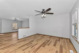 324 W Hidden Trail, Elkhorn, WI 53121 - Photo 8