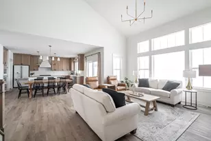 W274N6937 Pintail Ct, Lisbon, WI 53089 - Photo 6