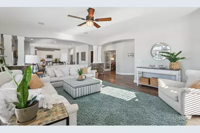 W137N6161  Weyer Farm Ct, Menomonee Falls, WI 53051 - Photo 10