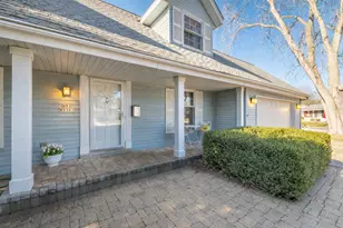 N73W5381 Georgetown Dr, Cedarburg, WI 53012 - Photo 2