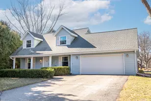 N73W5381 Georgetown Dr, Cedarburg, WI 53012 - Photo 32