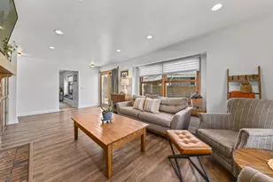 N73W5381 Georgetown Dr, Cedarburg, WI 53012 - Photo 14