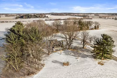 34302  Loland Dr, Racine, WI 53185 - Photo 4