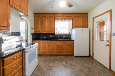 1013  28th St, Two Rivers, WI 54241 - Photo 4