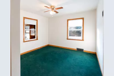 1013  28th St, Two Rivers, WI 54241 - Photo 8