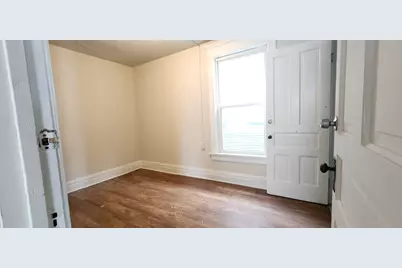 935 W Greenfield Ave, Milwaukee, WI 53204 - Photo 14