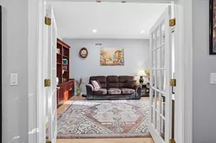 10831 N Essex Dr, Mequon, WI 53092 - Photo 4