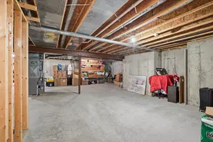 10831 N Essex Dr, Mequon, WI 53092 - Photo 36