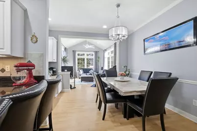 10831 N Essex Dr, Mequon, WI 53092 - Photo 24