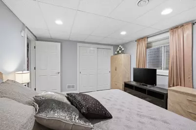 10831 N Essex Dr, Mequon, WI 53092 - Photo 32