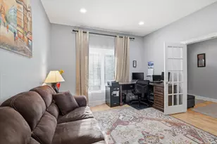 10831 N Essex Dr, Mequon, WI 53092 - Photo 6